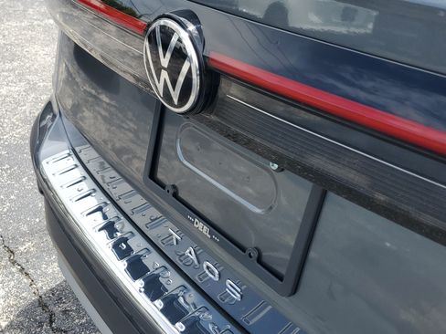 Used 2025 Volkswagen Taos S FWD image 10