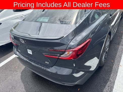 Used 2025 Toyota Camry SE w/ Convenience Package FWD image 10