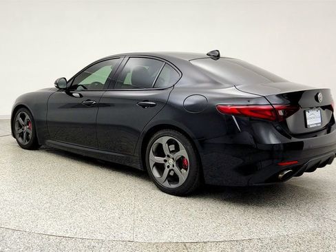 Used 2018 Alfa Romeo Giulia RWD image 7