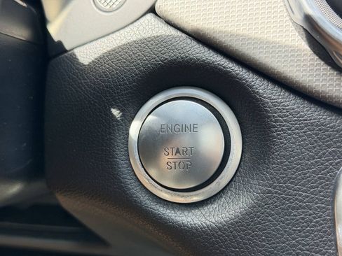 Used 2018 Mercedes-Benz GLA 250 4MATIC w/ Premium Package image 31