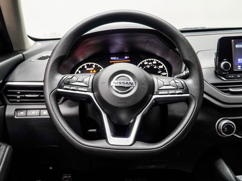 Used 2022 Nissan Altima 2.5 S FWD image 15