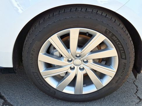 Certified 2023 Land Rover Range Rover SE image 12