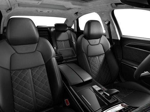 Certified 2023 Audi S8 w/ S8 Comfort Plus Package AWD/4WD image 5
