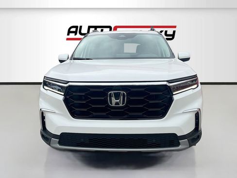 Used 2023 Honda Pilot Elite image 2