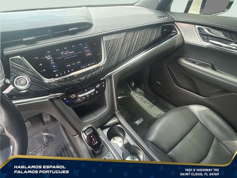 Certified 2023 Cadillac XT6 Premium Luxury w/ Technology Package FWD image 21