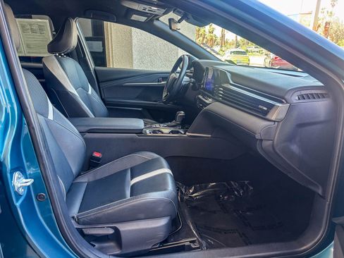 Used 2025 Toyota Camry SE FWD image 19