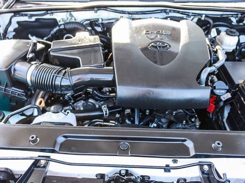 Used 2021 Toyota Tacoma SR AWD/4WD image 27