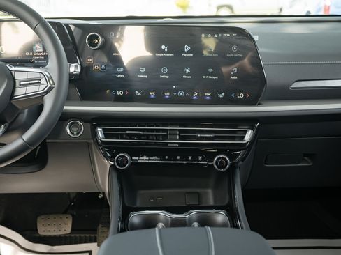 New 2026 Chevrolet Traverse LT w/ Driver Confidence Package image 26