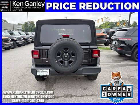 Used 2024 Jeep Wrangler Sport AWD/4WD image 9