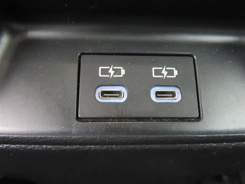 Used 2024 Toyota Corolla LE image 29