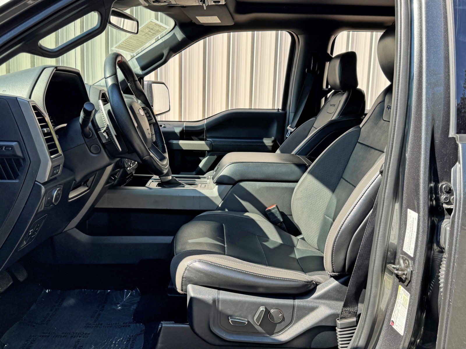 Used 2019 Ford F150 Raptor w/ Equipment Group 802A Luxury AWD/4WD image 15