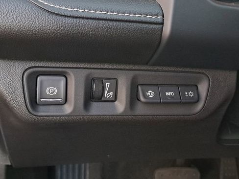 Used 2021 GMC Acadia SLT w/ Elevation Edition image 22