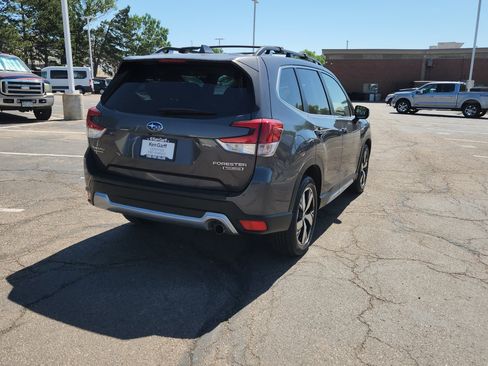 Used 2021 Subaru Forester Touring AWD/4WD image 9