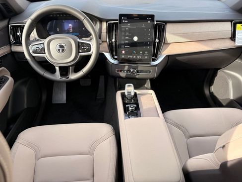 New 2026 Volvo XC90 B6 Plus image 25