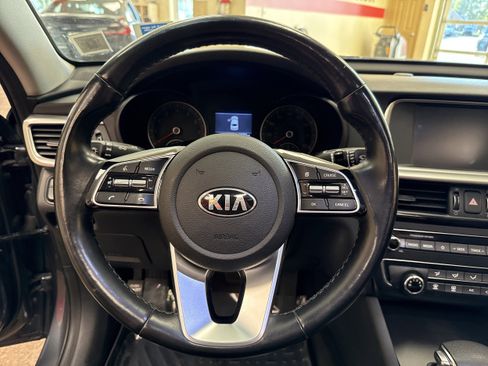 Used 2020 Kia Optima SE image 29