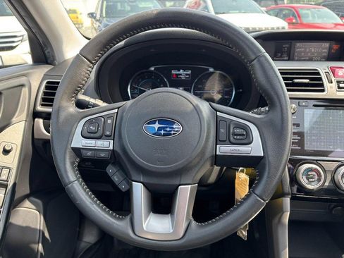 Used 2017 Subaru Forester 2.5i Limited AWD/4WD image 12