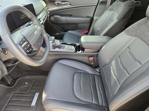 New 2026 Kia Sportage SX image 9