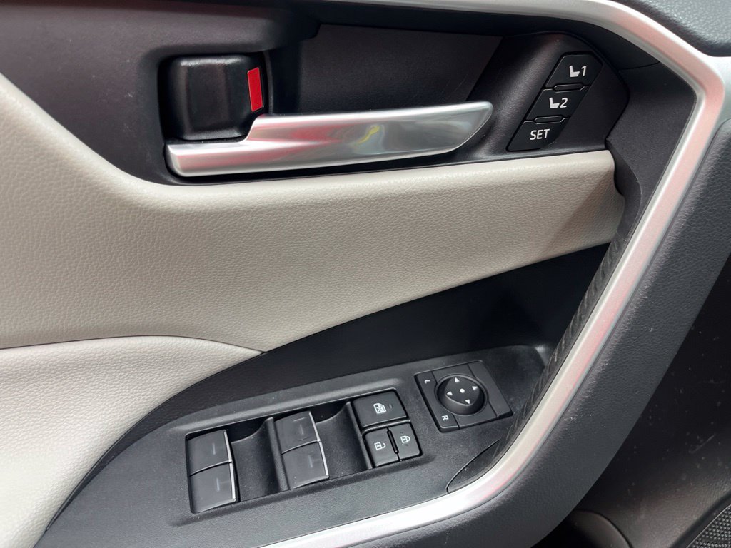Used 2025 Toyota RAV4 XLE Premium w/ Weather Package FWD image 30
