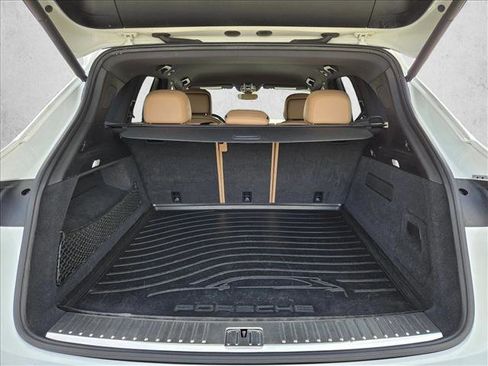Used 2019 Porsche Cayenne image 6