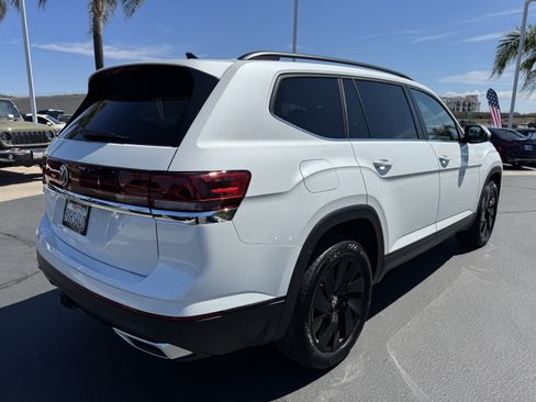 Used 2026 Volkswagen Atlas SE FWD image 9