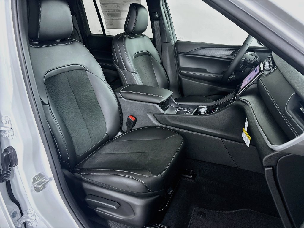 New 2027 Jeep Grand Cherokee Laredo X AWD/4WD image 20