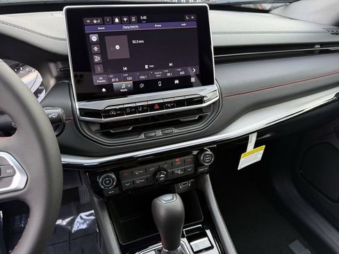 New 2026 Jeep Compass Trailhawk AWD/4WD image 20