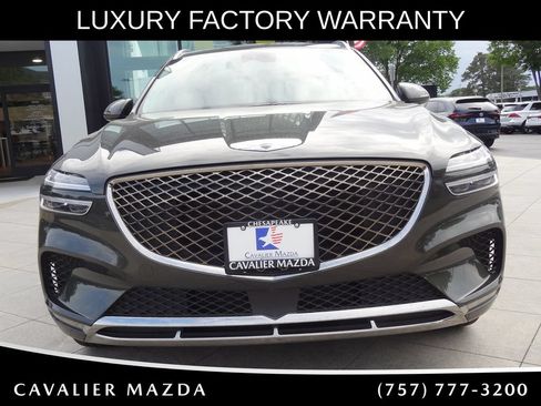 Used 2025 Genesis GV70 2.5T AWD/4WD image 8