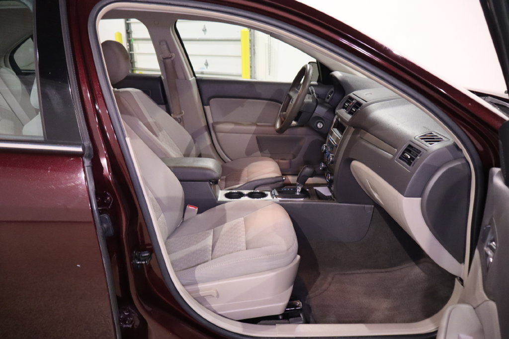 Used 2011 Ford Fusion SE w/ 201A Rapid Spec Order Code FWD image 29