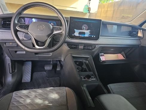 Certified 2025 Volkswagen Tiguan S FWD image 2