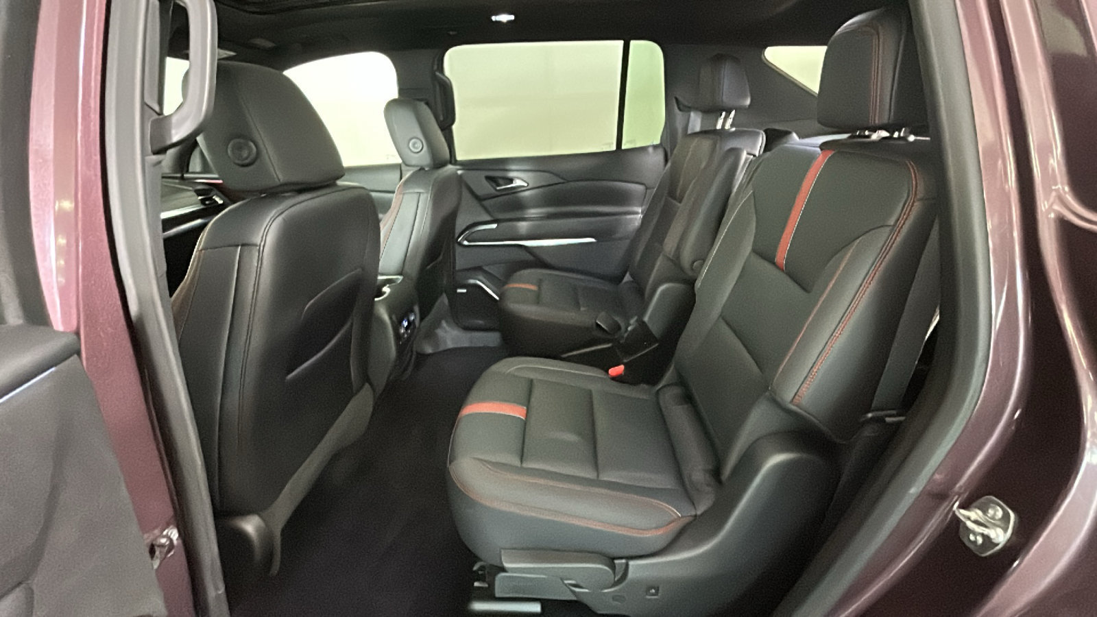 Used 2025 Chevrolet Traverse RS w/ LPO, Floor Liner Package AWD/4WD image 32