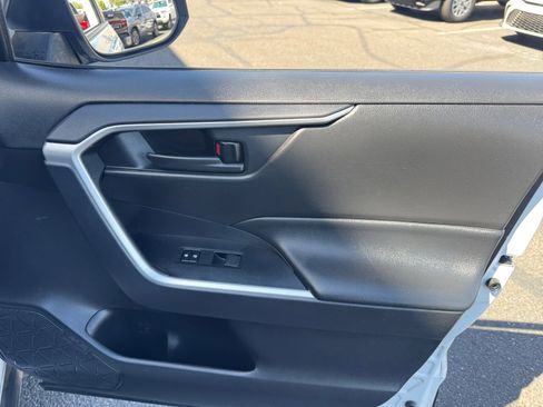 Used 2020 Toyota RAV4 LE w/ Carpet Mat Package FWD image 16