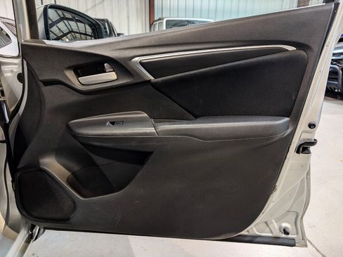 Used 2015 Honda Fit LX image 25