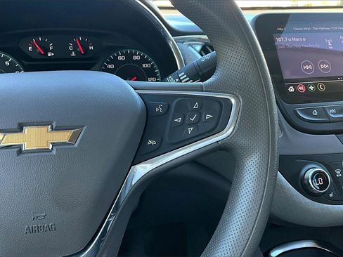 Used 2020 Chevrolet Malibu LT image 19