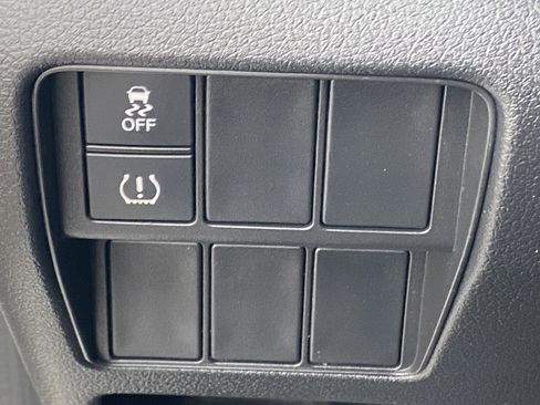 Used 2018 Honda CR-V LX image 14