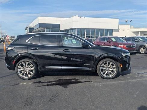 Used 2022 Buick Envision Avenir w/ Technology Package II image 3