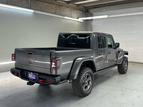 Used 2022 Jeep Gladiator Rubicon w/ Safety Group AWD/4WD image 9