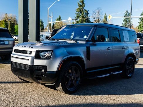 Used 2023 Land Rover Defender 130 X-Dynamic SE AWD/4WD image 3