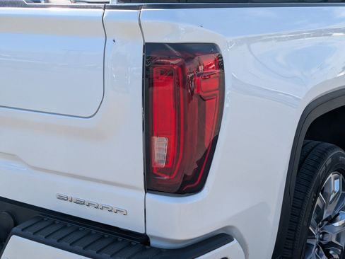 Certified 2023 GMC Sierra 1500 Denali w/ Denali Reserve Package AWD/4WD image 11