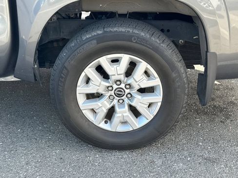Certified 2023 Nissan Frontier SV w/ SV Convenience Package RWD image 4