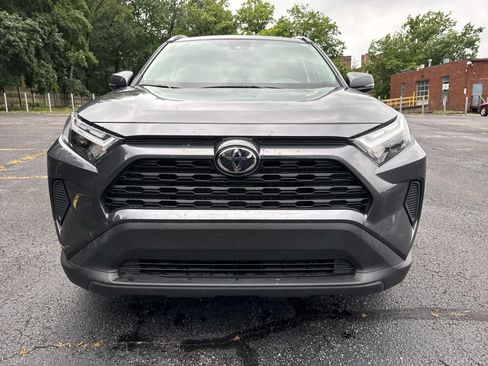 Used 2025 Toyota RAV4 XLE AWD/4WD image 19