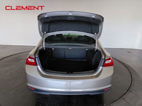 Used 2023 Chevrolet Malibu LT image 9