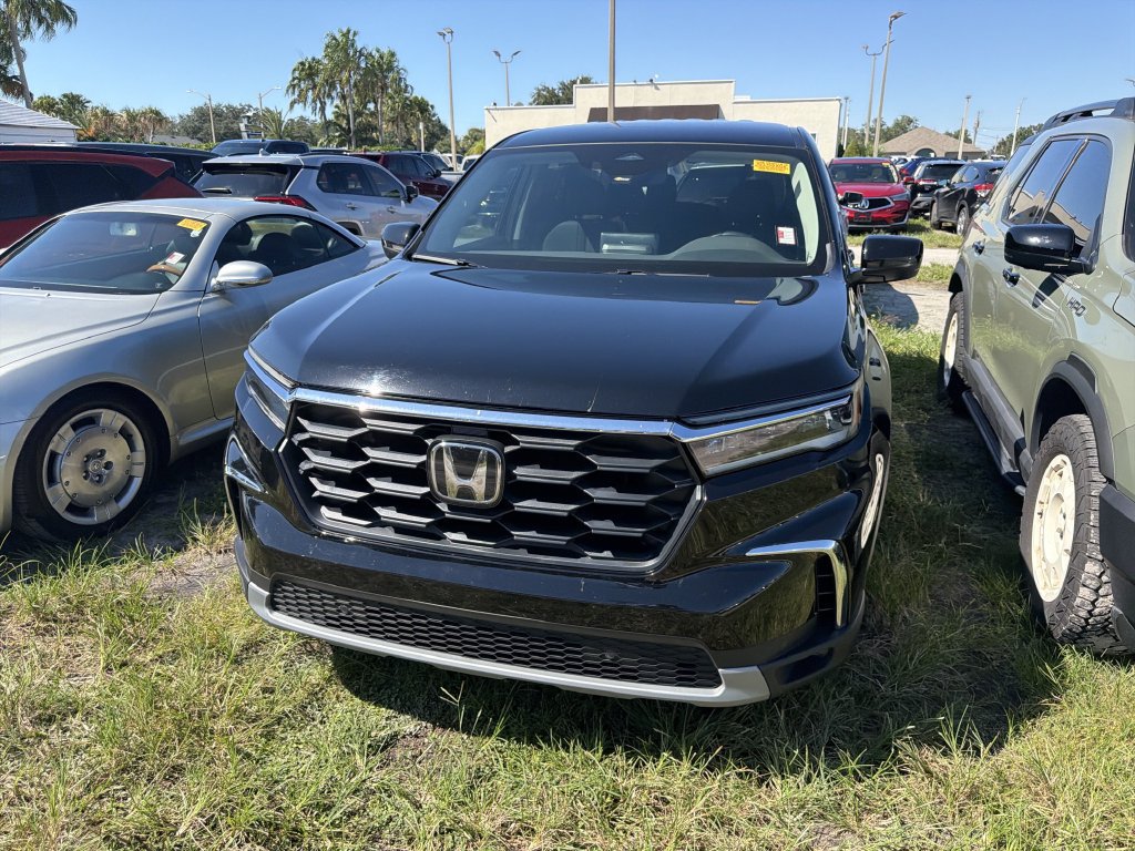 Used 2025 Honda Pilot EX-L image 6
