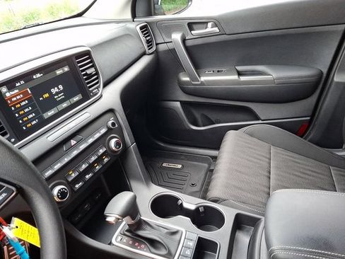Used 2020 Kia Sportage LX AWD/4WD image 30