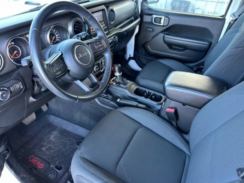 Used 2022 Jeep Wrangler Unlimited Sport AWD/4WD image 9