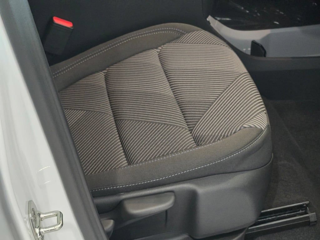 New 2027 Chevrolet Bolt LT w/ Comfort Package FWD image 7