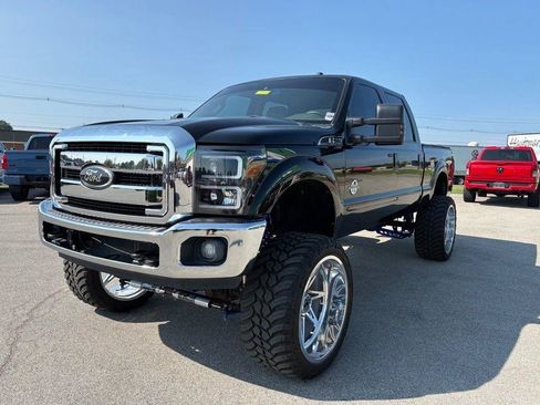 Used 2011 Ford F250 Lariat w/ Lariat Interior Pkg AWD/4WD image 3