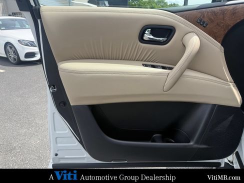 Used 2023 Nissan Armada SL w/ Captain's Chairs Package AWD/4WD image 16
