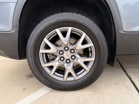 Used 2020 GMC Acadia SLT w/ Trailering Package image 8