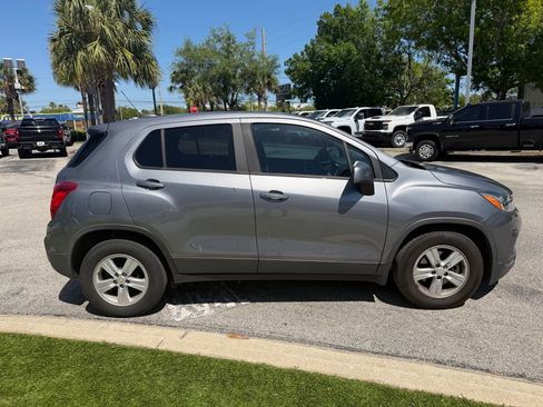 Used 2020 Chevrolet Trax LS w/ Tint and Cruise Package FWD image 3