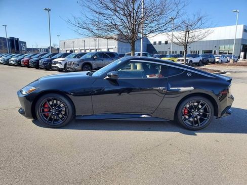 Certified 2024 Nissan Z Performance w/ Floor Mat Package image 7